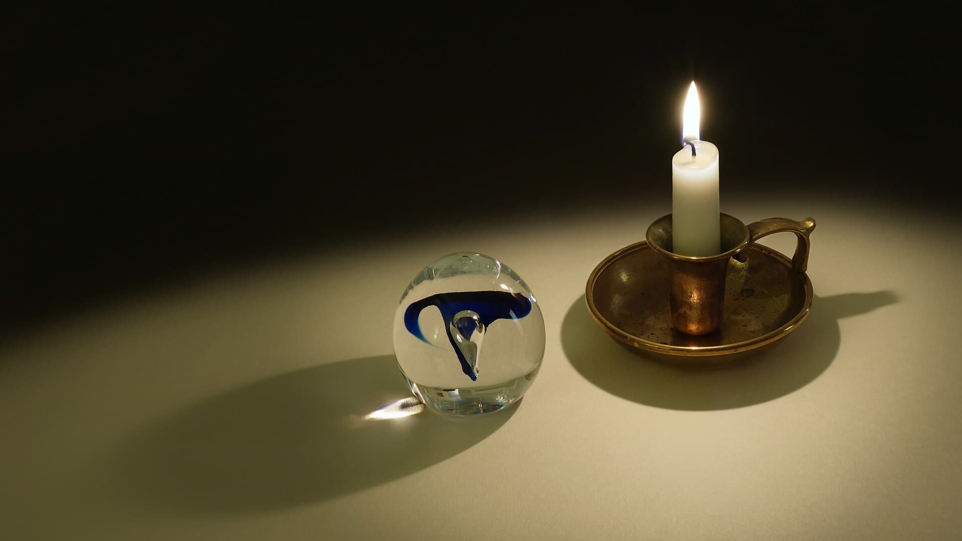 Ambiente de autocuidado com vela